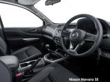 Nissan Navara 2.5DDTi double cab SE auto - Thumbnail 3