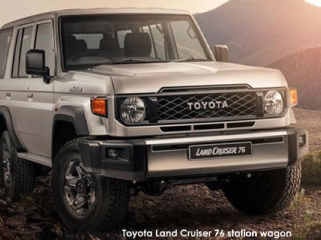 Toyota Land Cruiser 76 2.8GD-6 station wagon LX auto