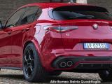 Alfa Romeo Stelvio Quadrifoglio Q4 - Thumbnail 2