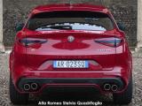 Alfa Romeo Stelvio Quadrifoglio Q4 - Thumbnail 3