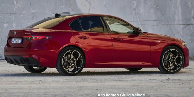 Alfa Romeo Giulia 2.0T Veloce - Image 3