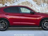 Alfa Romeo Stelvio 2.0T Veloce Q4 - Thumbnail 3