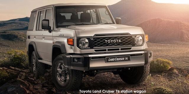 Toyota Land Cruiser 76 2.8GD-6 station wagon LX manual - Image 1