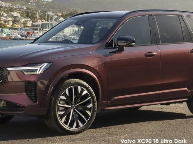 Volvo XC90 B5 AWD Plus Dark