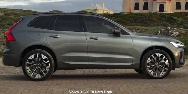 Volvo XC60 B5 AWD Plus Dark - Image 3