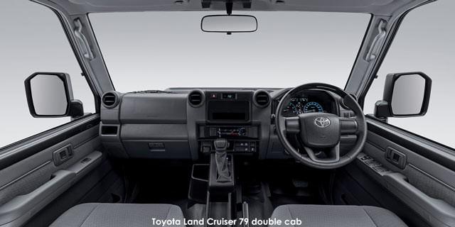 Toyota Land Cruiser 79 2.8GD-6 single cab manual - Image 3