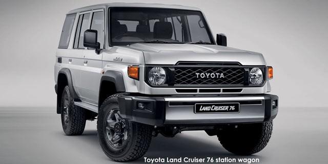 Toyota Land Cruiser 76 2.8GD-6 station wagon LX manual - Image 3