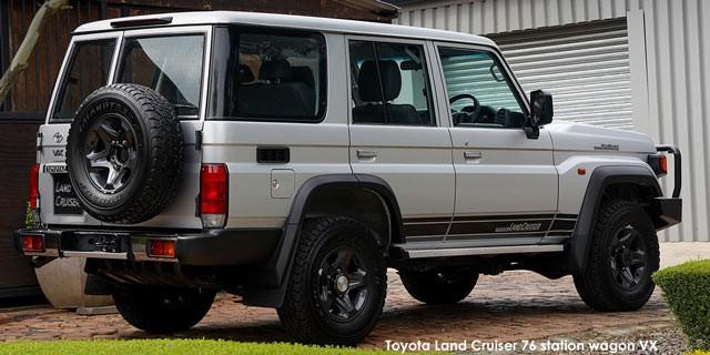 Toyota Land Cruiser 76 2.8GD-6 station wagon VX - Image 2