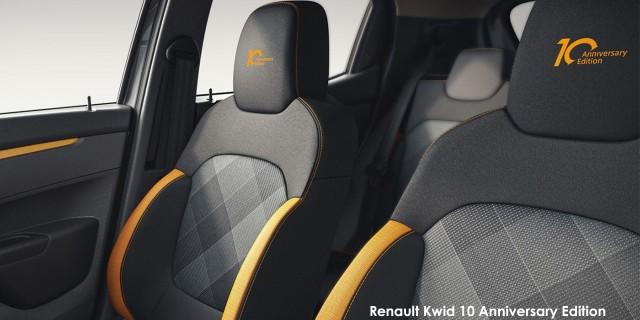 Renault Kwid 1.0 10 Anniversary Edition manual - Image 3